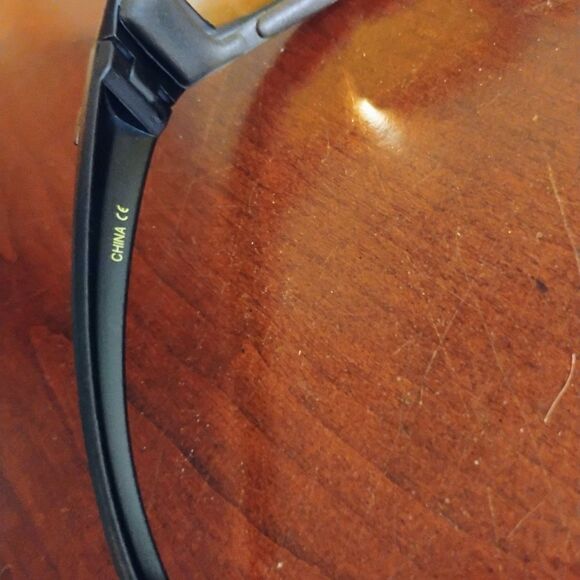 Choppers Black and Gold Sunglasses - Picture 5 of 6